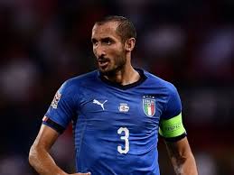 Meski modis, sejumlah penggemar melihat seragam ini mirip baju koki. Mancini Andalkan Chiellini Di Timnas Italia Pada Piala Eropa 2020 Liga Olahraga