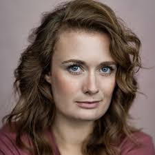 Nora Knott's Instagram, Twitter & Facebook