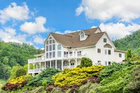 Head to asheville and check out a plethora of local breweries and artist. Exceptional Asheville Nc Vacation Rentals Turnkey