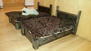 I made this pallet dog bed using only recovered pallet wood. Wooden Pallet Pet Bed Pallet Furniture Plans