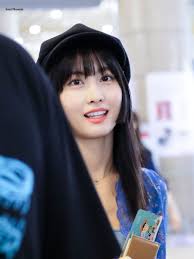 Gurimoonie On Twitter In 2021 Momo Hirai Momo Look At The Moon