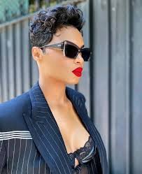 Kinshasa Buzz Monde lisas uue foto.