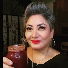 Catherine O'Hara and Jenna Ortega stop by The Tonight Show to promote their  new film “Beetlejuice, Beetlejuice”. SB #SchittsCreekFashion #schittscreek  #CatherineOHara #MoiraRose #BeetlejuiceBeetlejuice #jennaortega