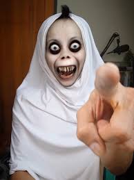 POCONG MAKAN KUE LAPIS Hantu pocong ternyata sangat suka kue lapis karena  rasanya enak, lembut dan kenyal. Pernah ada sebuah cerita tentang seorang  tukang dagang keliling yang lari tunggang langgang ...