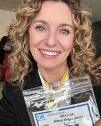 Cara Brookins(@carabrookins) • Instagram 사진 및 동영상