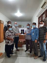 Menurut kamus, notaris adalah orang yang mendapat kuasa dari pemerintah (dalam hal ini departemen kehakiman atau kemenkumham) untuk mengesahkan. Asyik Karyawan Pt Fsp Kini Ambil Gaji Di Bank Kalteng Capem Tumbang Jutuh
