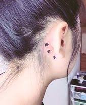 Southpaw Bird Behind Ear Tattoo 20 Beautiful Behind The Ear Tattoo Ideas Bird Silhouette Tattoos Little Bird Tattoos Silhouette Tattoos