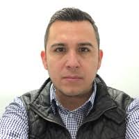 20+ perfiles de «Benjamin A.»