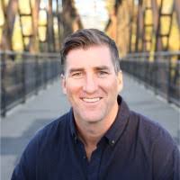 800+ profilů „Axton“