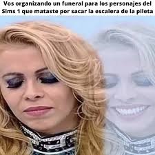 BUEN DIA ☀️ Sí.... sabemos que muches acaban de despertar. Hoy vamos a  hacerle una oda a Los Sims 🙏 con @srtabimbo !! Además, nos visita la gran  @lorevegaok .. ¿conoceremos su