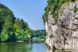 The best way to get from munich to donaudurchbruch costs only €15 and takes just 1¼ hours. Kloster Weltenburg Donaudurchbruch Schonste Rundwanderung Passenger On Earth