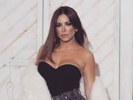 Ани лорак (анi лорак), сергей шнуров, константин меладзе, баста — live is life (live 2018). Ani Lorak Pokazala Telo V Tope I Ultrakorotkih Shortah Bulvar Shoubiz