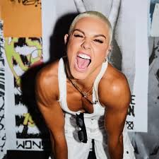 Katie Williams (@katiewilliams) • Instagram photos and videos