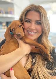 Tina Neff's Instagram, Twitter & Facebook