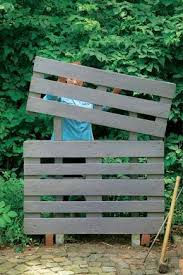 Pin Von Sabine Auf Europaletten Garten In 2020 Paletten Ideen Garten Paletten Garten Gartenzaun Ideen