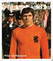 Willem De Kromme Van Hanegem Prachtige Lange Passes Met Een Kromming Er In Voetbal Football Voetballers