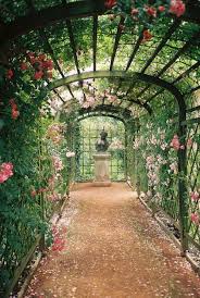 Secret Garden 23 Beautiful Gardens Hidden Garden Gorgeous Gardens
