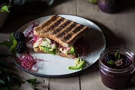 Ein Sandwich Rezepte Schnell Sehr Gesund Und Vegetarisch Man Kann Es Kalt Oder Warm Geniessen Das Lebensmittel Essen Sandwich Rezepte Gesund Mittagsgerichte