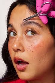 Aisha Guzman's Instagram, Twitter & Facebook