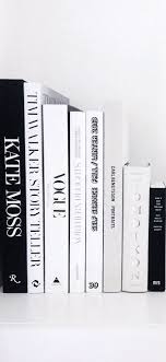 Aesthetic Black And White Book Covers 5 Valentin Napi Ajandektipp Lanyoknak Uptostyle Black And White Photo Wall White Aesthetic Black And White Aesthetic