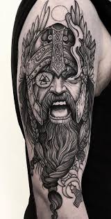 Pin De Blumel Radim Em Tatuirovki Tatuagem Nordica Tatuagem Vikings Tatuagem Masculina Tatuagem criada por samurai standoff do rio grande do sul. tatuagem vikings tatuagem masculina