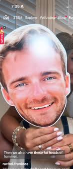 How to make big faces for party?