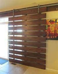 Pin De Paulo Alencar Em Moveis Criativos Em 2021 Diy Casa Portas De Correr Do Celeiro Ideias De Paletes