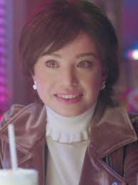 Riverdale Season 2 Episode 19 Who Is The New Black Hood Who Killed Midge Klump