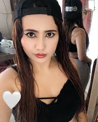 Marisa Abreu's Instagram, Twitter & Facebook