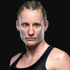 Lauren Reay's Instagram, Twitter & Facebook