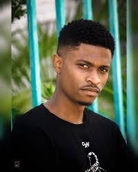 Leslie Fish's Instagram, Twitter & Facebook