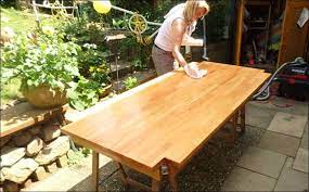 Ich benutze zum abschleifen der dickschichtlasur einen deltaschleifer, mit einem. Tisch Mobel Neu Aufbereiten 2 Richtig Streichen Rue25 Notizen Tisch Abschleifen Holztisch Lackiert Holztisch Neu Lackieren