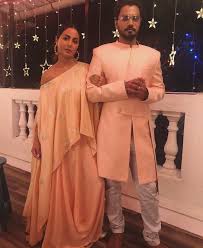 Hina Khan And Boyfriend Rocky Jaiswal Are All Smiles And Lost In Love As They Celebrate Diwali Hungryboo In 2020 Celebrities Heena Khan Khan