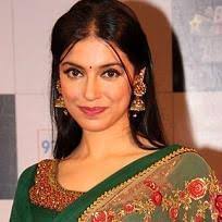 Divya Khosla Kumar Movies Biography News Age Photos Bookmyshow Divya khosla kumar age (in 2017):