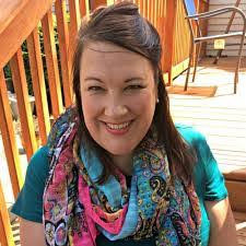 Sara March's Instagram, Twitter & Facebook