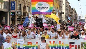 Seppur senza la classica parata, nel rispetto delle regole anti covid, il milano pride 2021 non si ferma e sceglie il tema ripartiamo dai diritti. Milano Pride 2021 Le Piazze Dei Diritti La Manifestazione Torna In Presenza La Repubblica