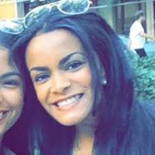 Noemi Smith (@NoemiSmithB)