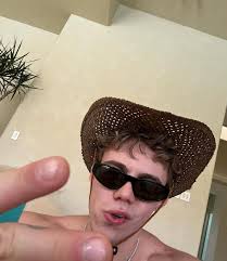 Leah Welch (@leah_welch)