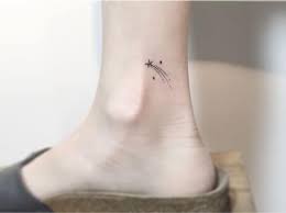 Por eso no puedes abandonar esta página sin echar un vistazo a nuestro ranking con los mejores tatuajes de los años 2015, 2016 y 2017. Fuerte Simbologia En Los Tatuajes De Estrellas Fugaces