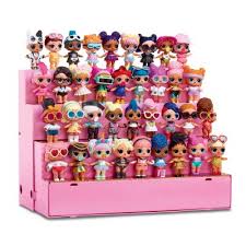 Which cat or dog will be inside of the gold surprise blind bag ball? L O L Surprise Target