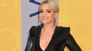 The series followed zoey brooks (spears), a teenager attending pacific coast. Jamie Lynn Spears Bestatigt Geruchte Uber Zoe 101 Reboot