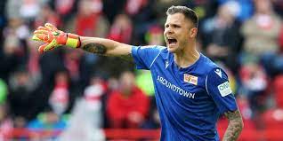 5 Best Goalkeepers In The 2019 20 German Bundesliga Season Top Soccer Blog Top Soccer Goalkeeper German National Team