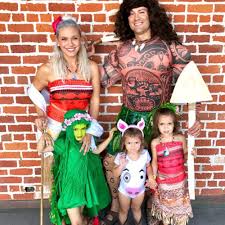 Picture in picture is a feature of some television models. 32 Best Family Costume Ideas For Halloween 2020 Cute Family Halloween Costumes