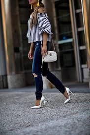 Black And White Striped Top With Jeans Fashion Blogger Mia Mia Mine Wearing A Black And White Striped Top And Frame Denim Jeans Fashion Street Style Women Everyday Outfits