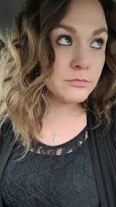 Courtney Pulliam's Instagram, Twitter & Facebook