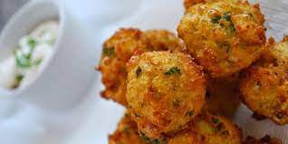 Setelah itu bakso aci pun bisa disajikan dengan menggunakan kuah, kecap manis dan juga saus sambal. Resep Bakso Aci Goreng Yang Bisa Anda Bikin Dirumah Sendiri