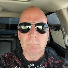 Elon Musk, who has yet to take a paternity test, says he's unsure if…