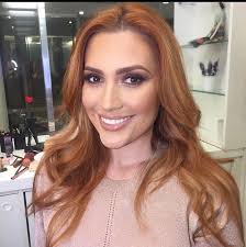 Amanda Mota's Instagram, Twitter & Facebook