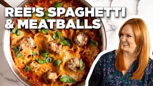 Look into these incredible sheet pan dinners pioneer woman and also allow us know what you assume. Cook Skillet Spaghetti And Meatballs With The Pioneer Woman The Pioneer Woman Food Network Youtube