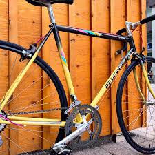 Image result for Beige Jantes 1989 ARO